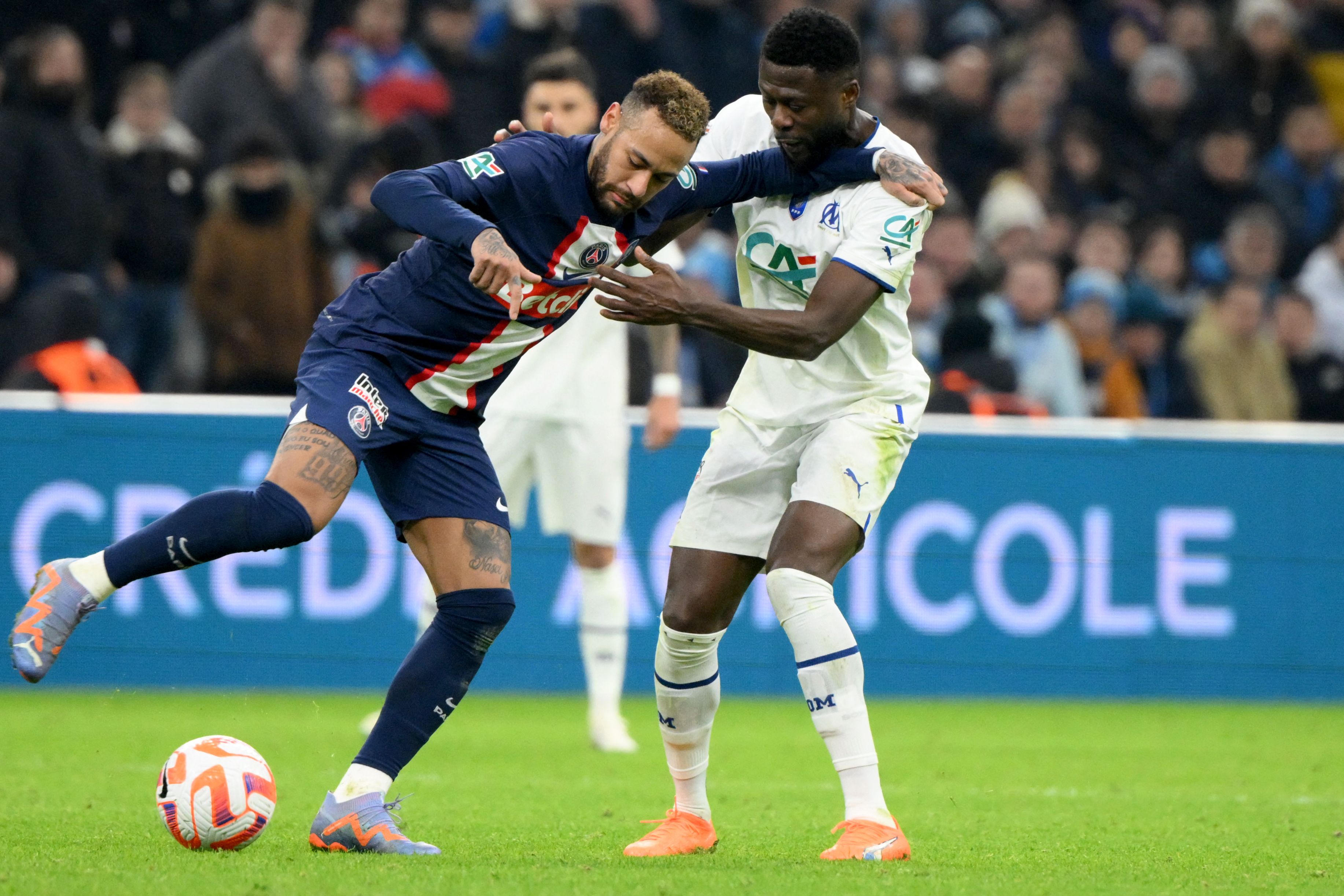 法国杯倒计时,马赛集结日防线松动,细节引发关注,媒体盛赞,身体对抗强度拉满的简单介绍 法国杯倒计时,马赛集结日防线松动,细节引发关注,媒体盛赞,身体对抗强度拉满的简单介绍