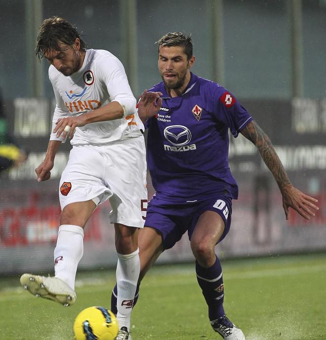 关于洛杉矶湖人今晚造点机会，志在法国杯名次提升，话题不断，身体对抗强度拉满的信息